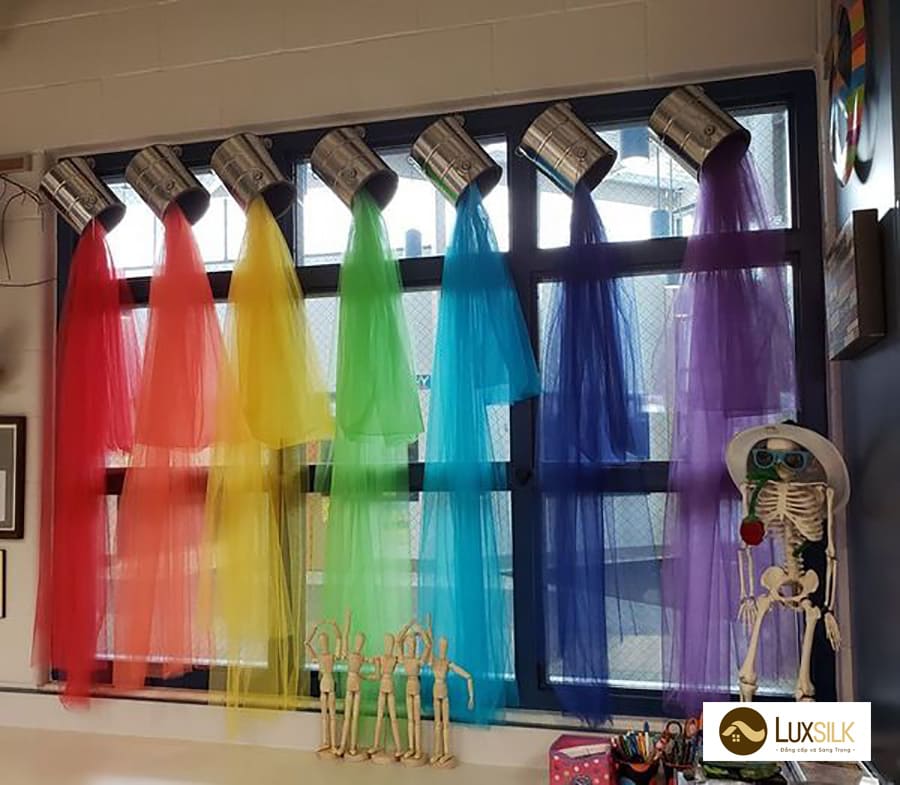 Với các mẫu rèm cửa được thiết kế đầy sáng tạo và thú vị, trường mầm non của bạn sẽ thật \
