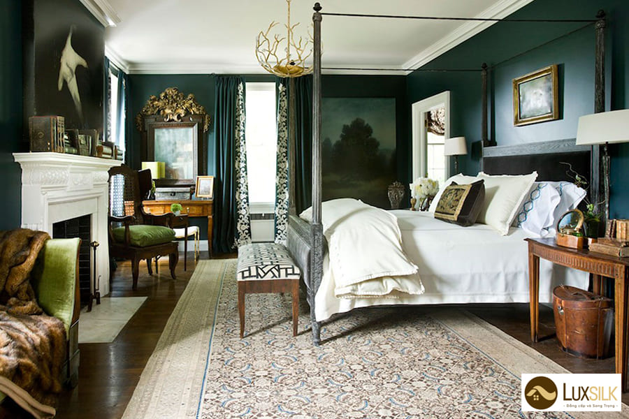 phòng ngủ tường màu xanh rêu rèm họa tiết