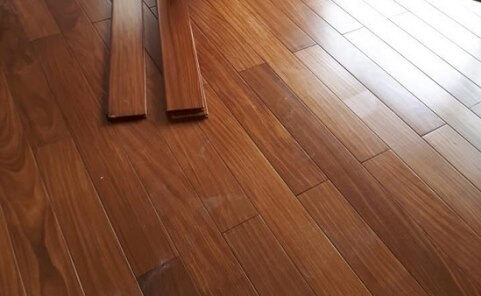 Sàn gỗ gõ đỏ Nam Phi 15x90x750mm