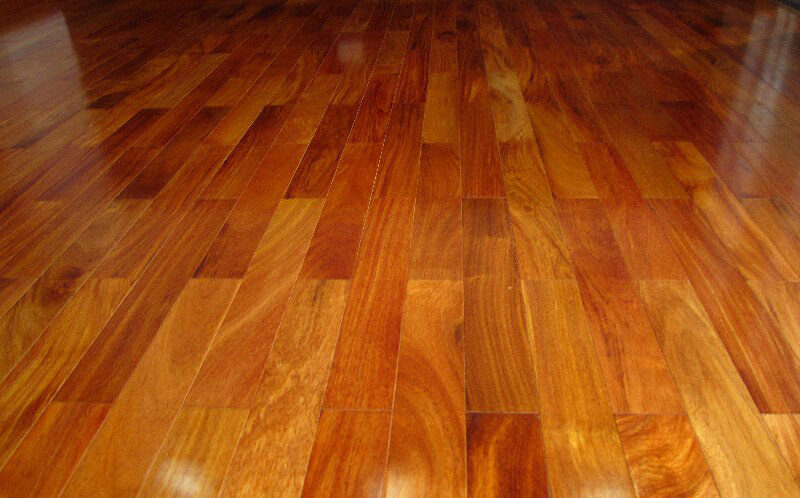 Sàn gỗ giáng hương Lào 18x120x600mm